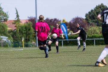 Bild 122 - B-Juniorinnen Pokalfinale SV Henstedt Ulzburg - SG Holstein Sued : 2:0